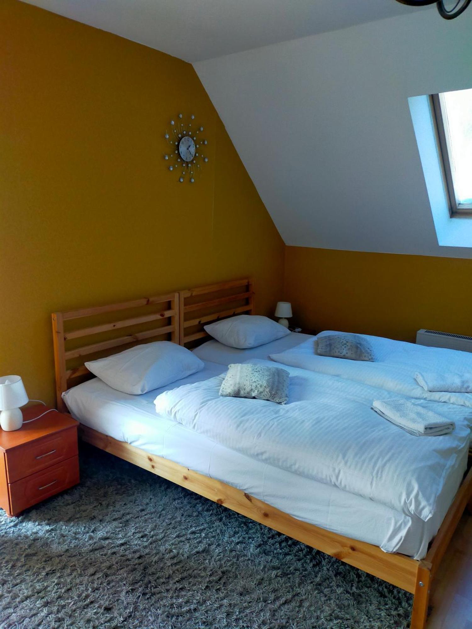 Hostel Madeira Гданськ Екстер'єр фото