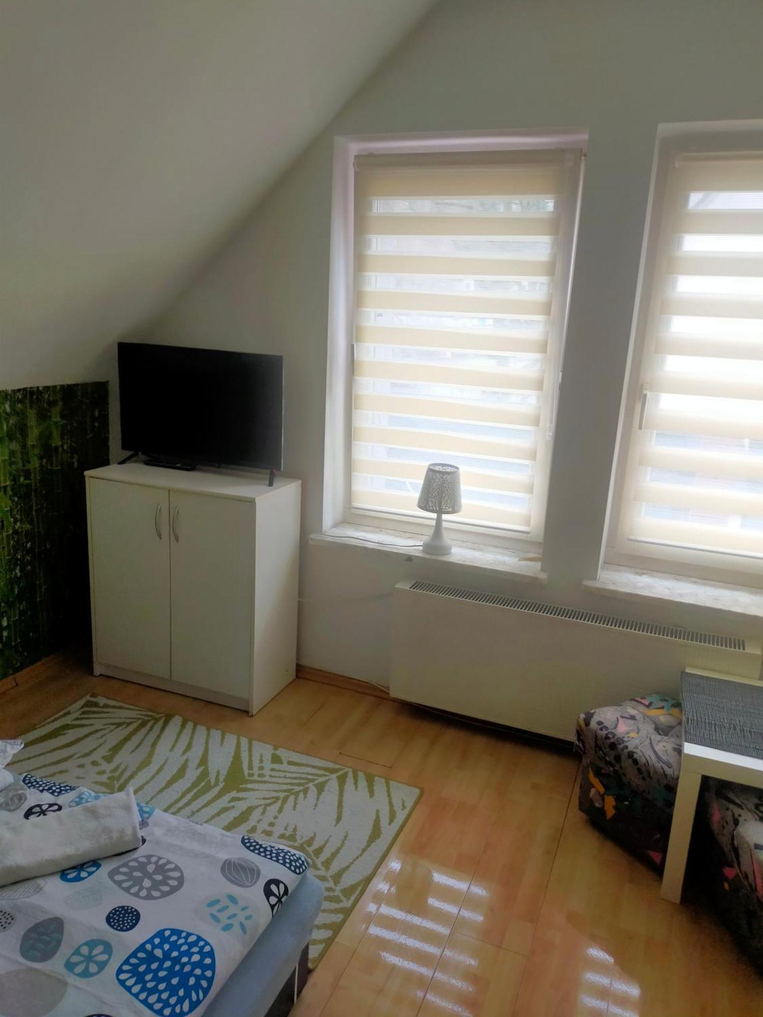 Hostel Madeira Гданськ Екстер'єр фото