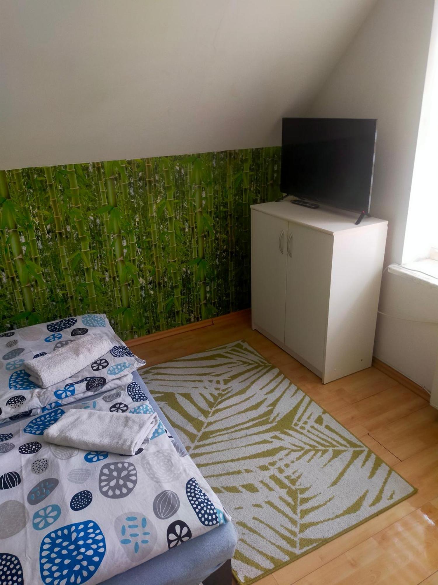 Hostel Madeira Гданськ Екстер'єр фото