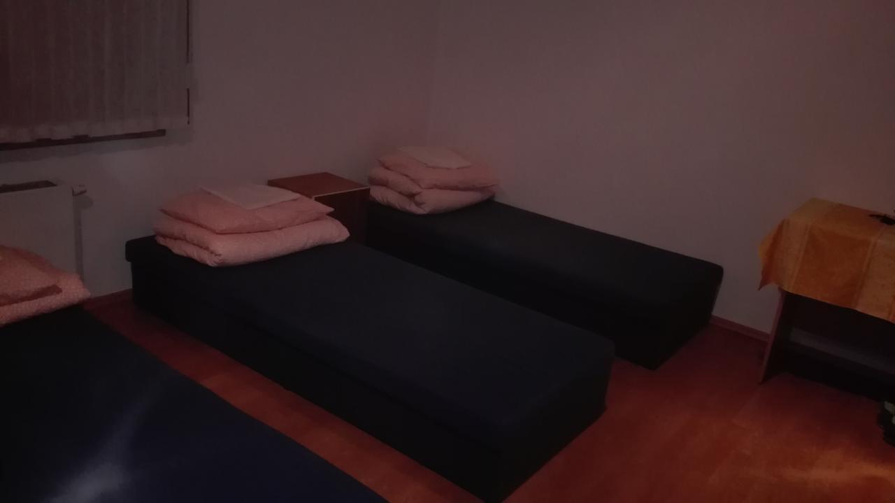 Hostel Madeira Гданськ Екстер'єр фото