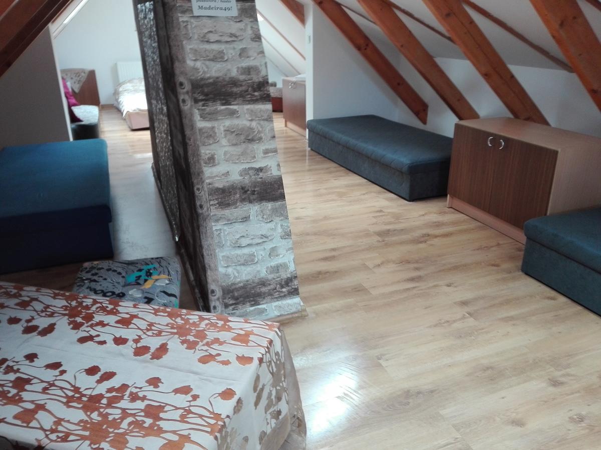 Hostel Madeira Гданськ Екстер'єр фото