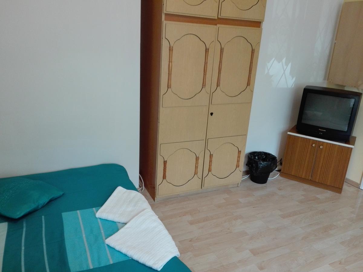 Hostel Madeira Гданськ Екстер'єр фото