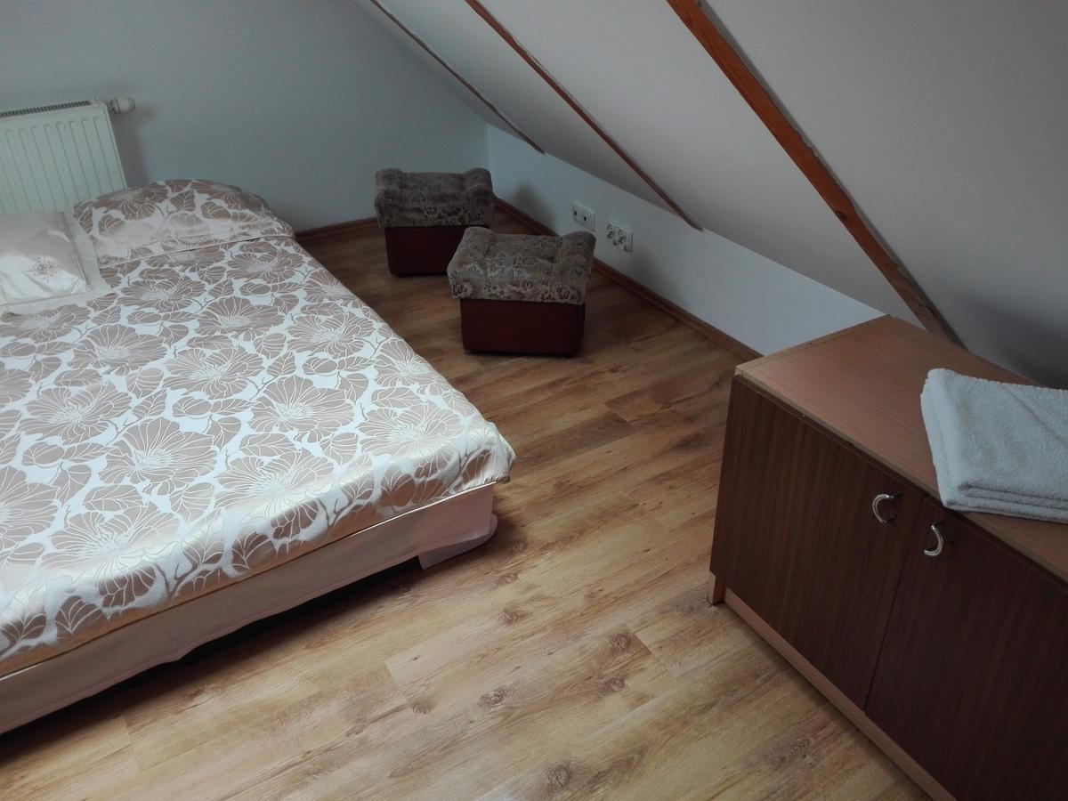 Hostel Madeira Гданськ Екстер'єр фото