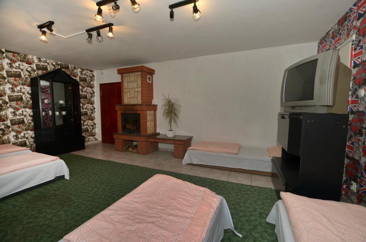 Hostel Madeira Гданськ Екстер'єр фото