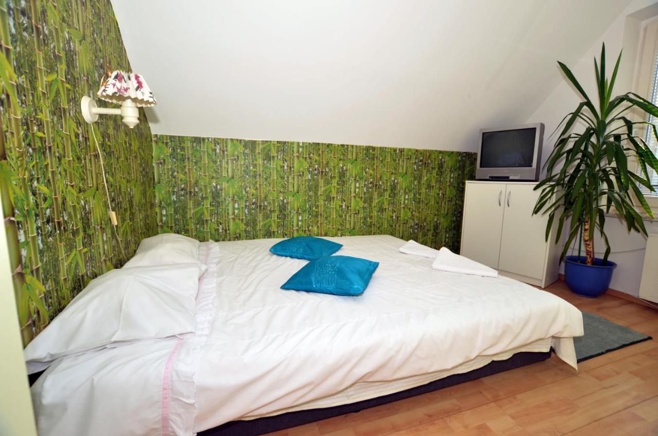 Hostel Madeira Гданськ Екстер'єр фото