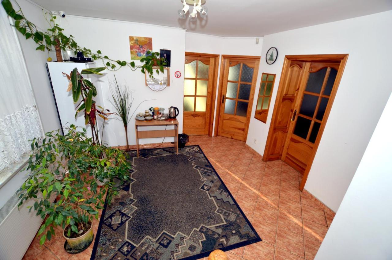 Hostel Madeira Гданськ Екстер'єр фото